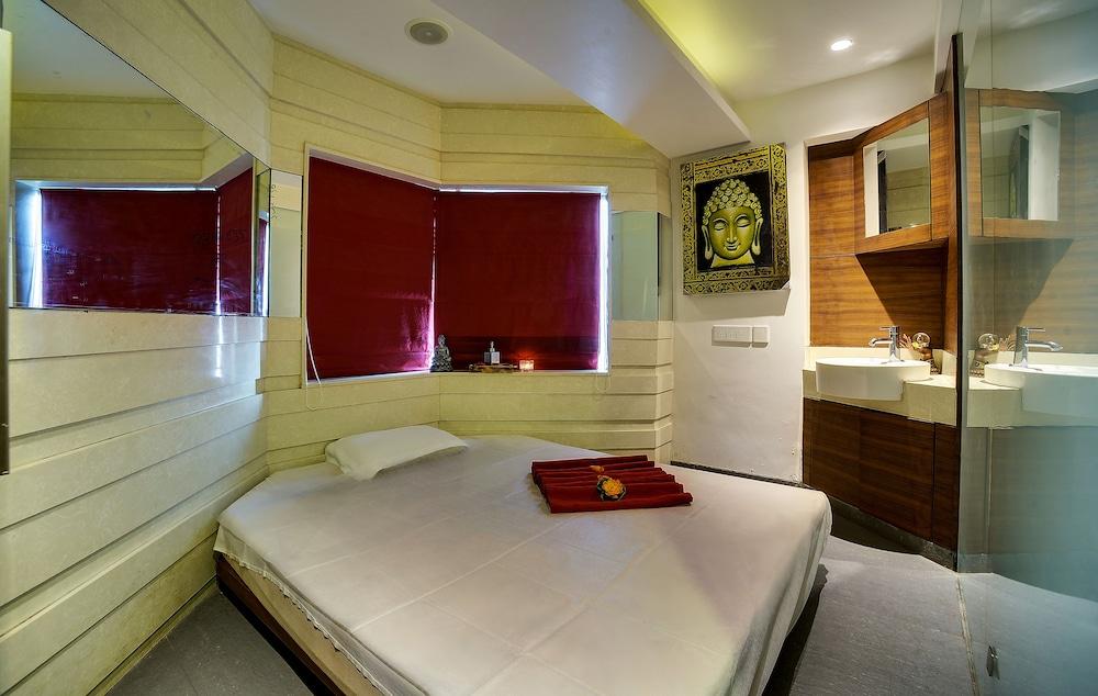 Ramee Guestline Hotel Juhu Мумбай Екстериор снимка